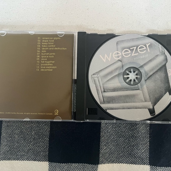 Weezer Maladroit - Picture 2 of 5